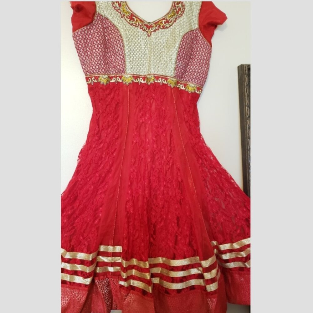 Beautiful Red and Gold Anarkali Size Large Indian Outfit - Picture 4 of 4